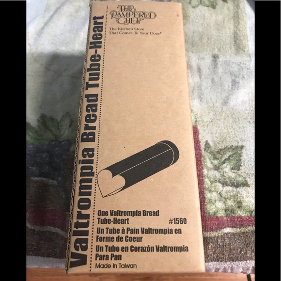 NIB Pampered Chef Valtrompia Heart Bread Tube#1560 - Picture 2 of 4